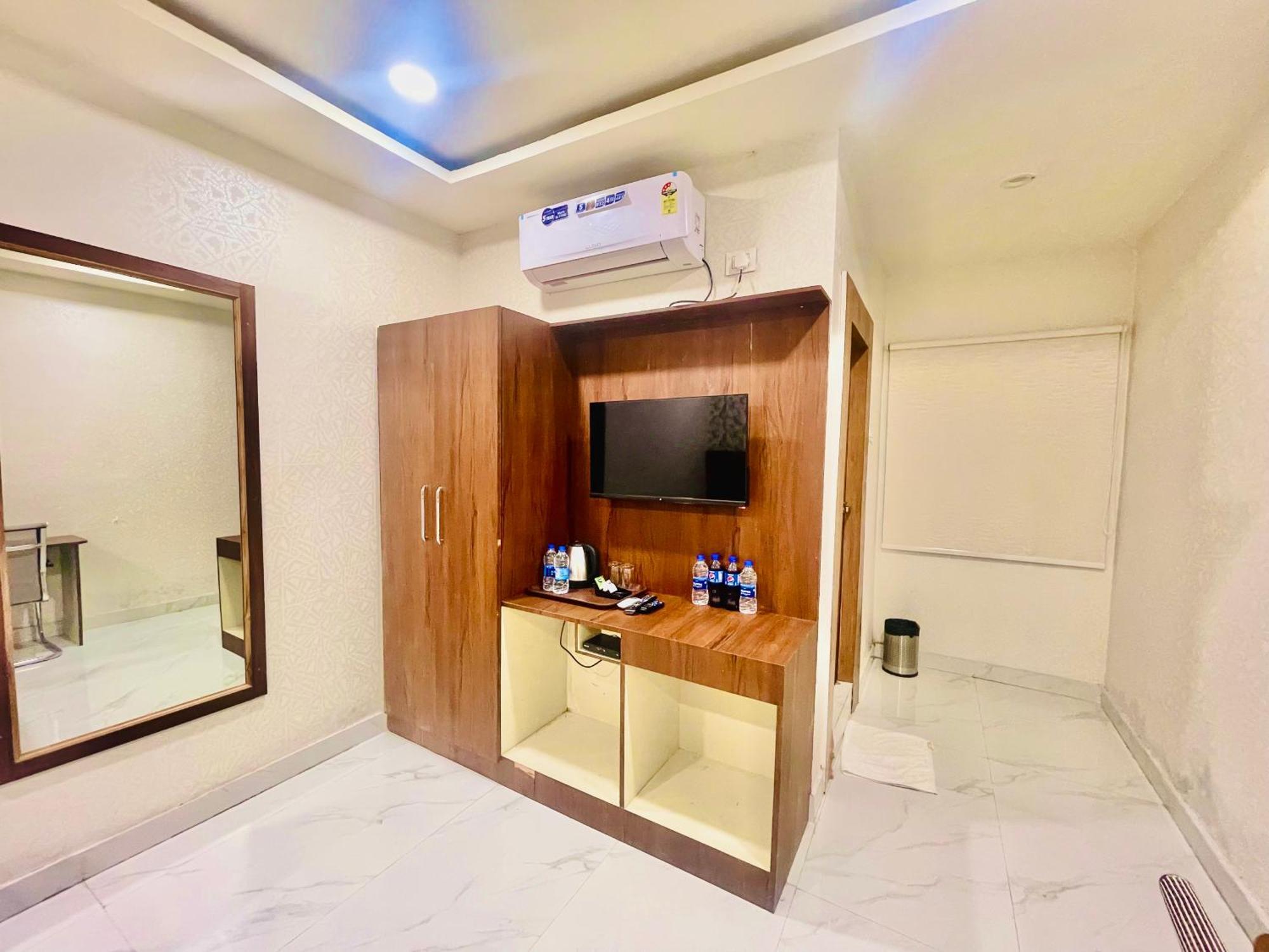 Hotel Eagle Grand Hyderabad Airport Zone Shamshabad Buitenkant foto