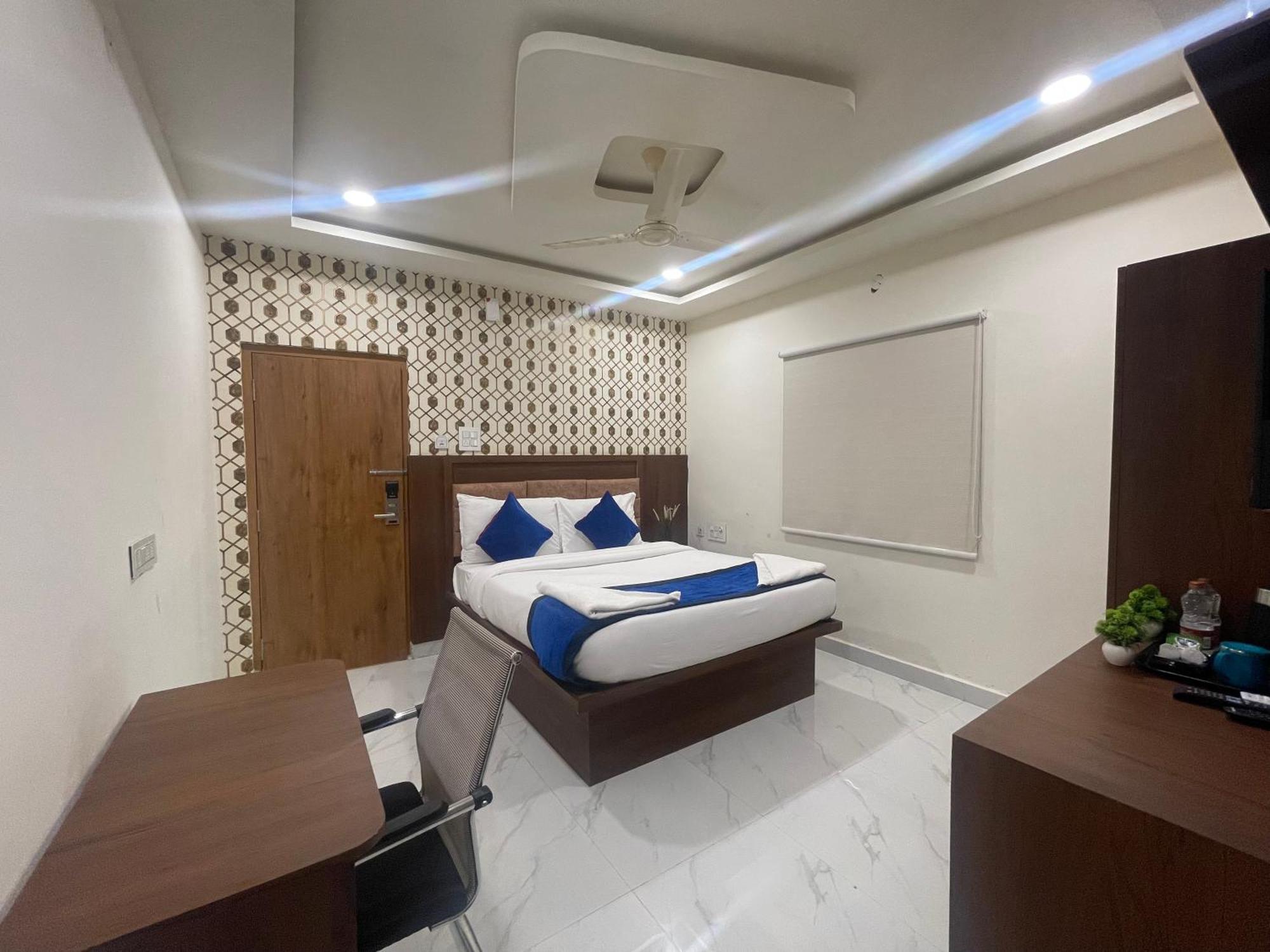 Hotel Eagle Grand Hyderabad Airport Zone Shamshabad Buitenkant foto