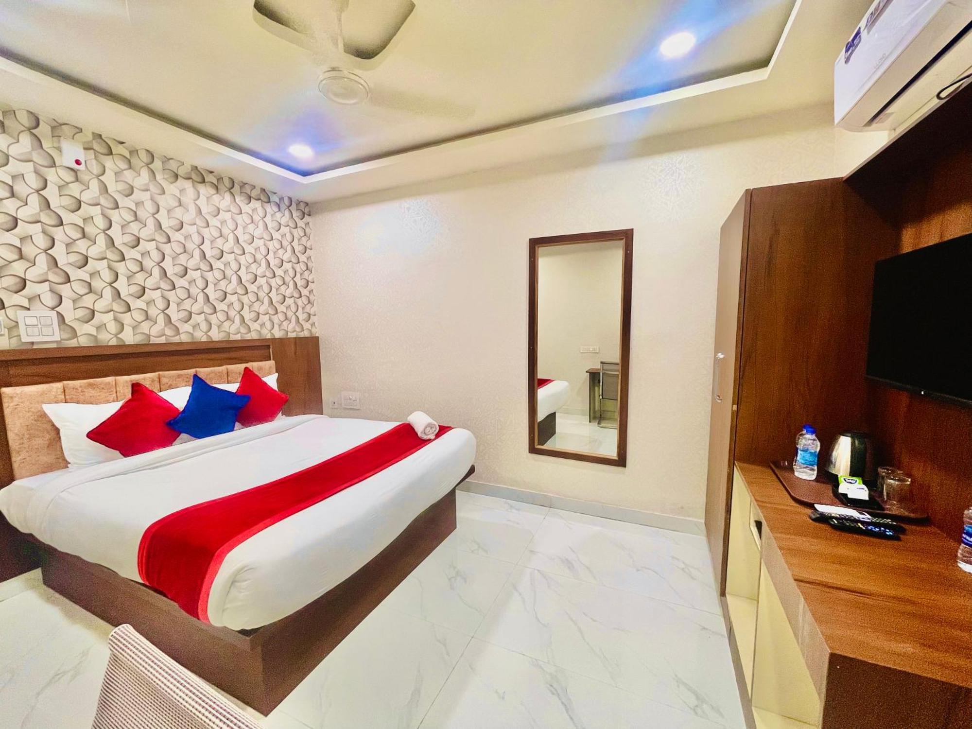Hotel Eagle Grand Hyderabad Airport Zone Shamshabad Buitenkant foto