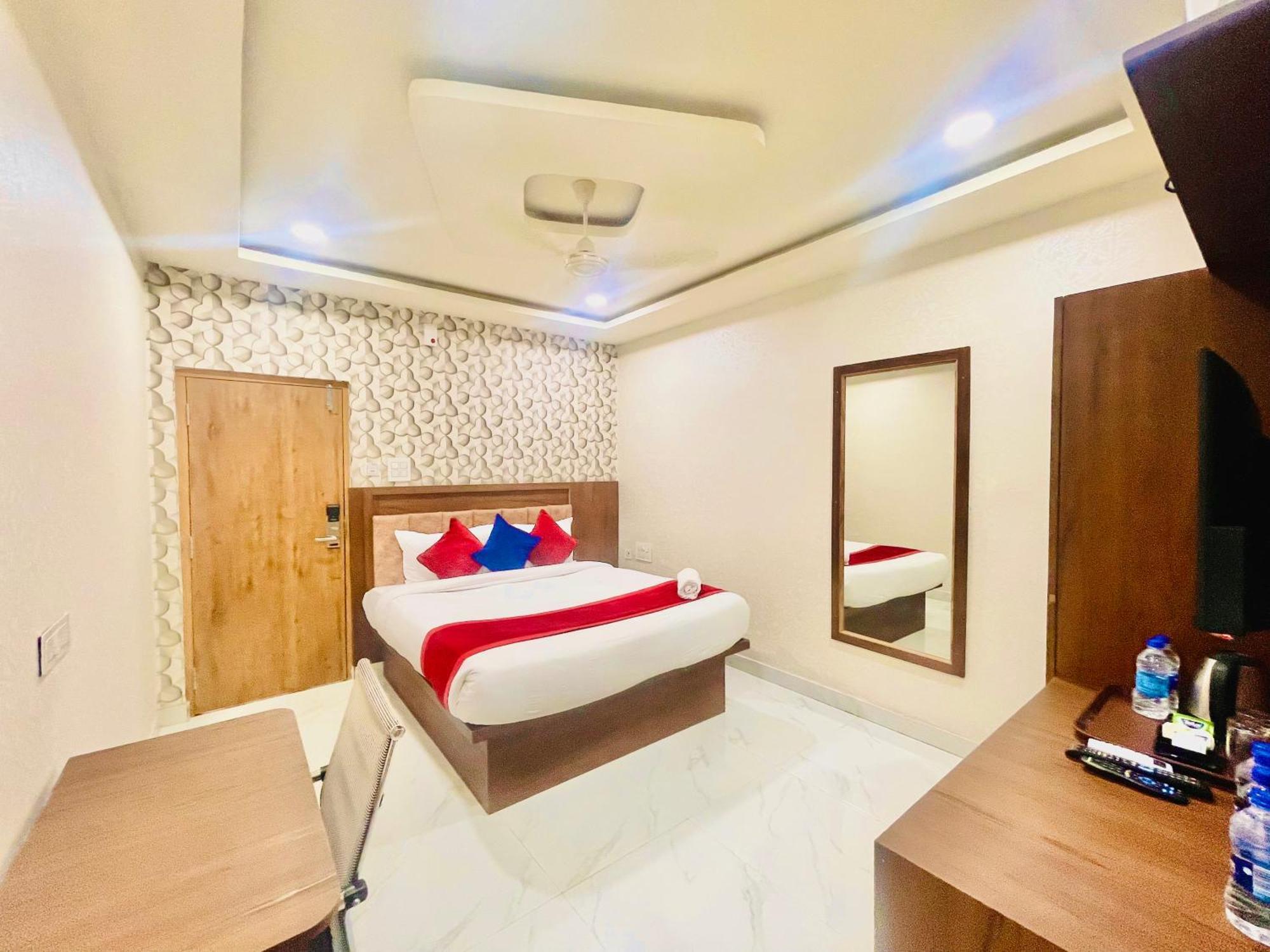 Hotel Eagle Grand Hyderabad Airport Zone Shamshabad Buitenkant foto