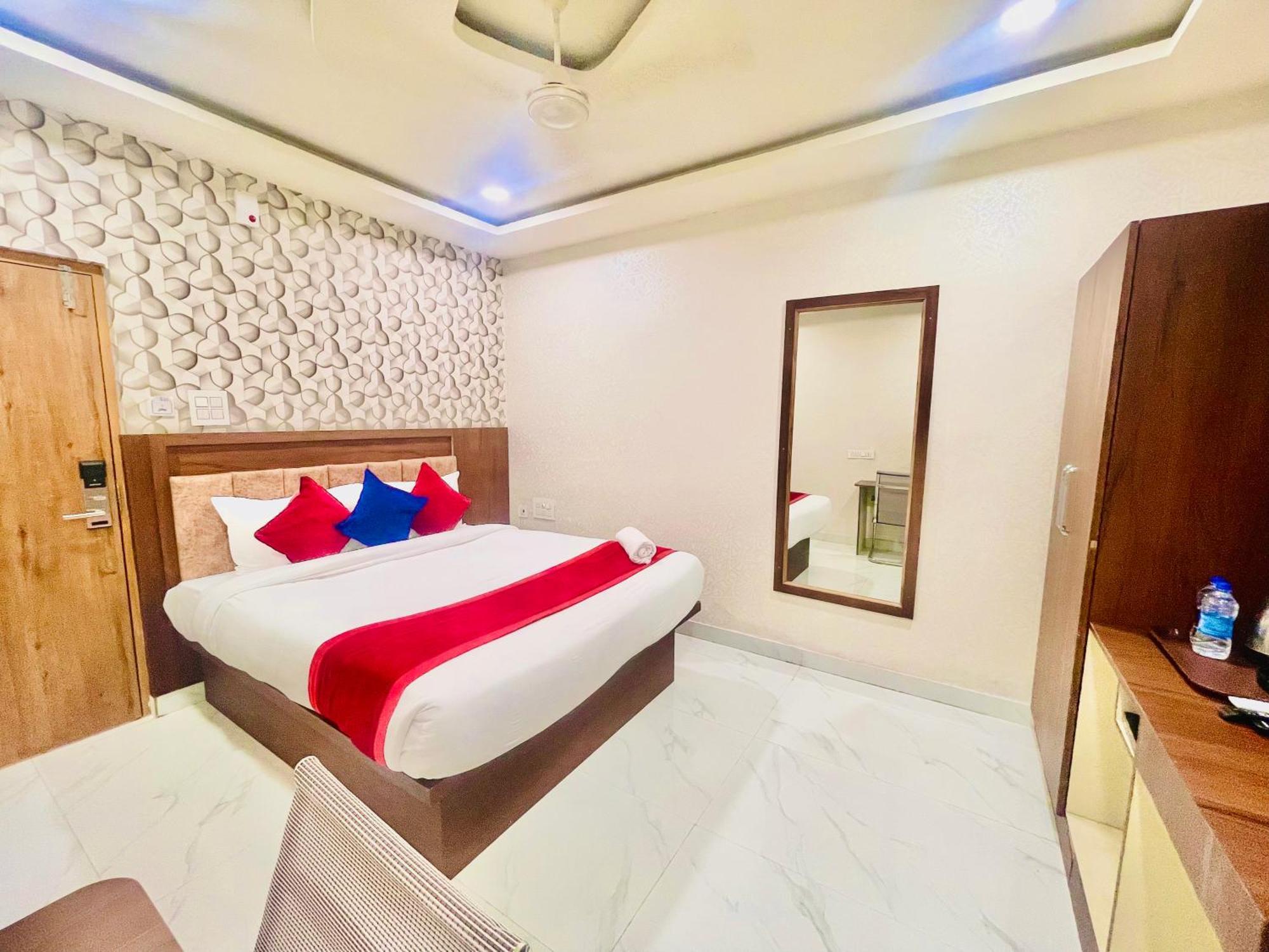 Hotel Eagle Grand Hyderabad Airport Zone Shamshabad Buitenkant foto