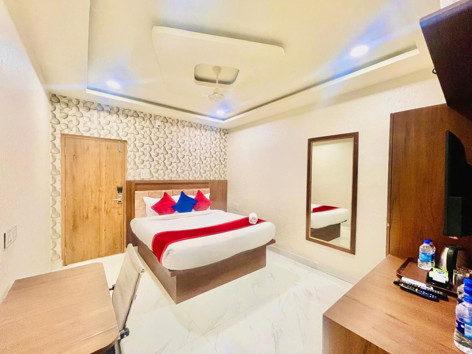 Hotel Eagle Grand Hyderabad Airport Zone Shamshabad Buitenkant foto