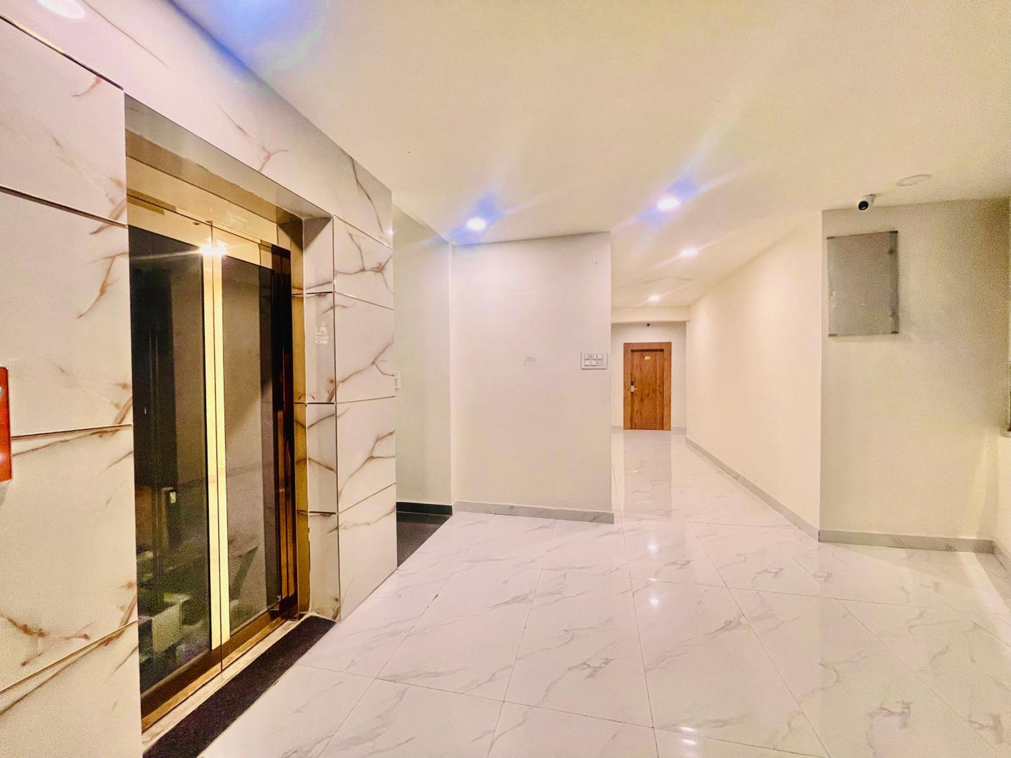 Hotel Eagle Grand Hyderabad Airport Zone Shamshabad Buitenkant foto