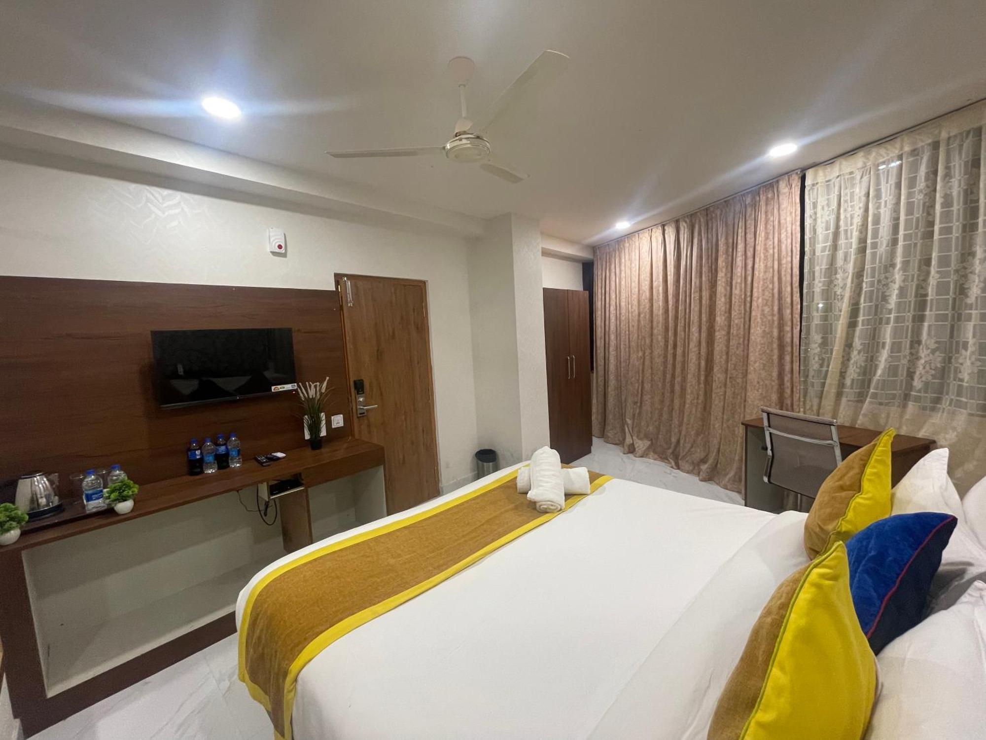 Hotel Eagle Grand Hyderabad Airport Zone Shamshabad Buitenkant foto